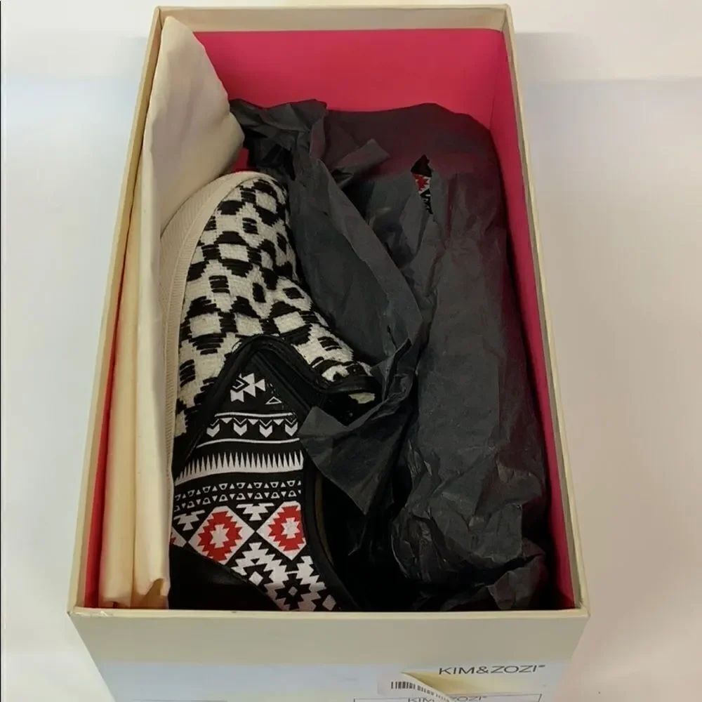 Kim & Zozi | Woman’s hippie bling in BLACK